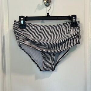 SHEIN Black and White Striped Bikini Bottom with Ruching